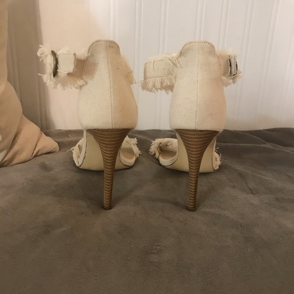 NEW Shoedazzle Heels - Picture 5 of 5